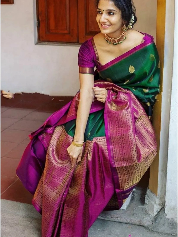 Green soft lichi silk jacquard weaving work saree