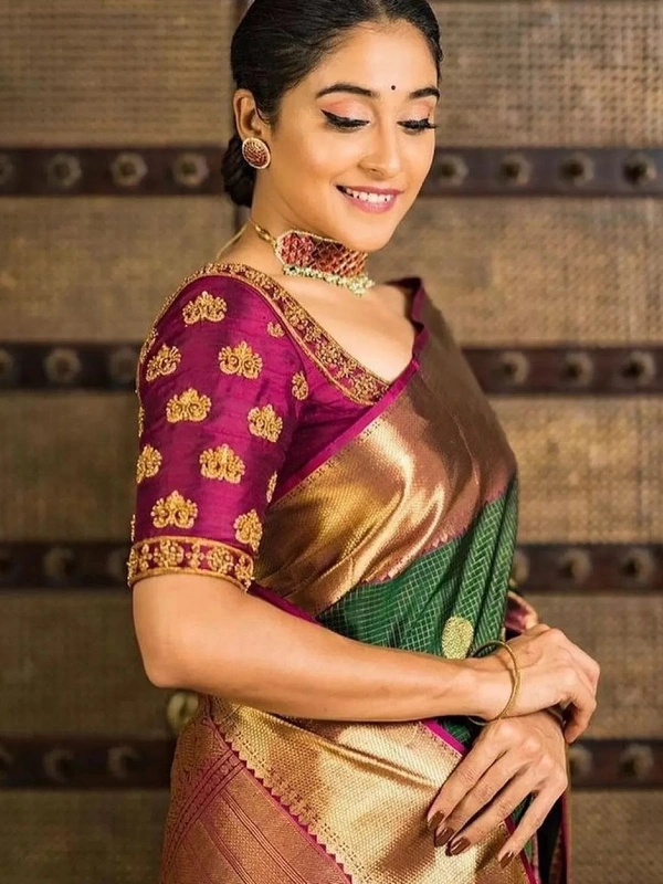 Green kanjiwaram jacquard weaving work ceremonial saree