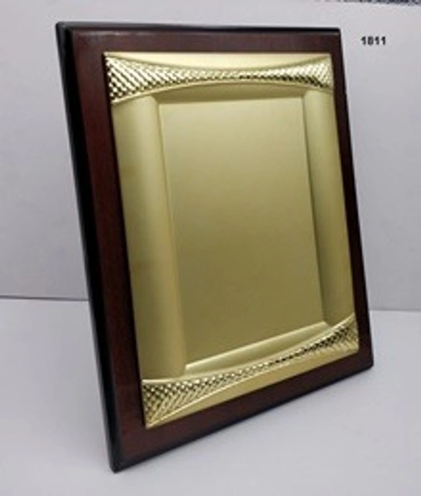 1811 Wood Metal Trophies  - Bangalore 24 hrs up to 72 hours / Other Cities 4 to 7 days., SBG