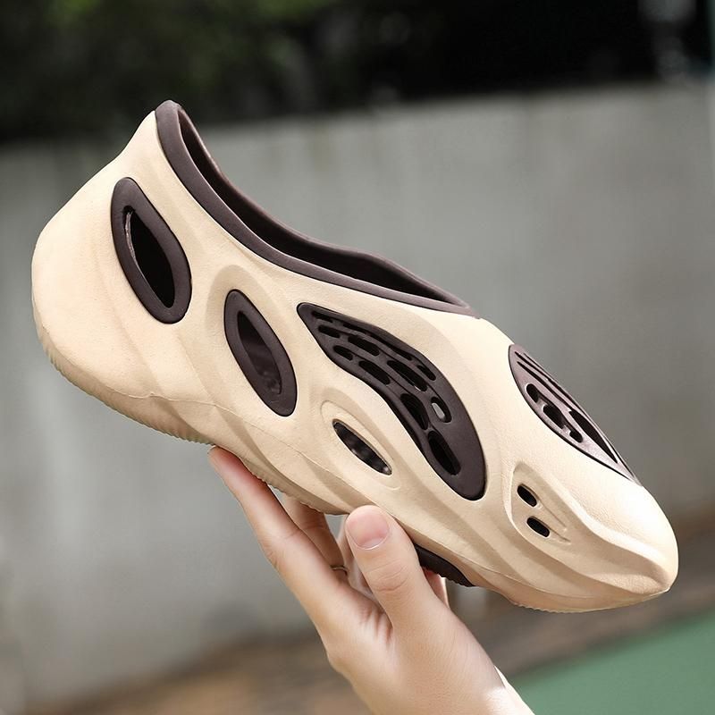 Yeezy Fome Runner / Summer Men's Sandals Foam Sport Slipper Men Non-slip  Casual Beach Slippers Hollow Garden Shoes