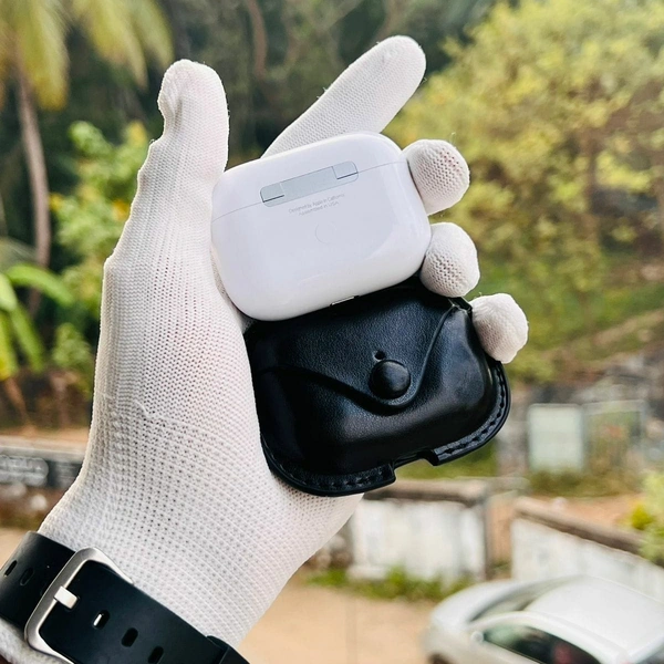 Air Pods Pro Active Noice Cancellation With Premium Leather Case