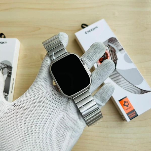 Spigen Rugged Armor 42/44/45/49mm Stainless Steel Metal Strap for Apple Watch Series 8 Ultra | 8 | 6 | 5 | 4 (44/45MM) | 3 | 2 - Silver