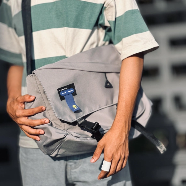 Premium Vintage Arts Bag | Ultra Sporty Messenger Sling Bag For Multipurpose Use - SMB3