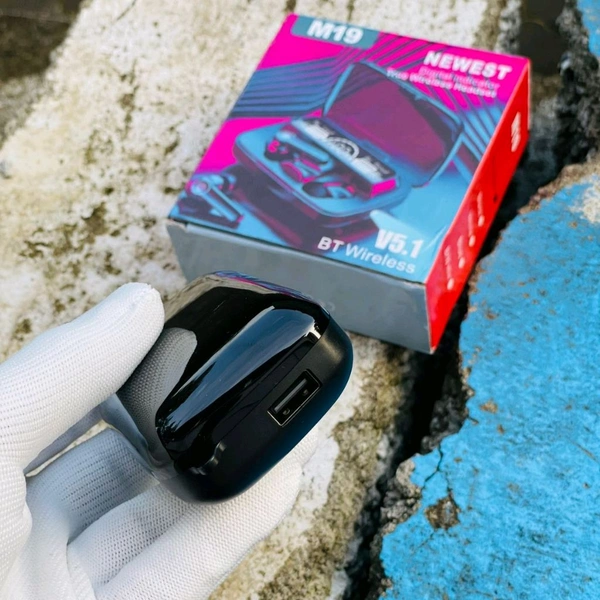 M19 Tws Awesome Quality Earphone | Music Play About 1.5-3 Hours | Best Quality Product