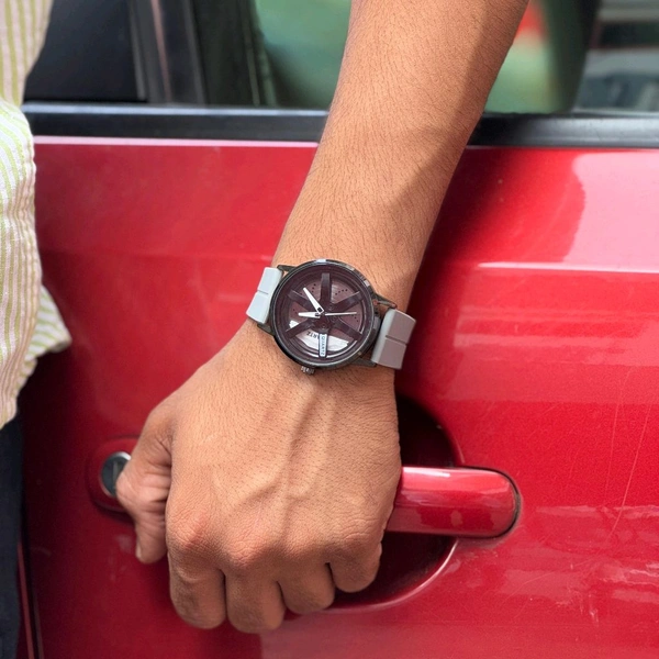 Gyro Spinning Car Alloy Rim Wheel Watch | Car Wheel Watch, Mens Wristwatch with Spinning Car Rim Hub Design, Quartz Movement, Gifts for Car Enthusiasts - SRP3