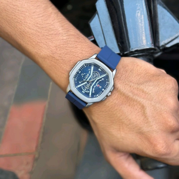 V7 Analog Quartz Movement Watch With High Quality Strap Best finishing Body & Case - Blue