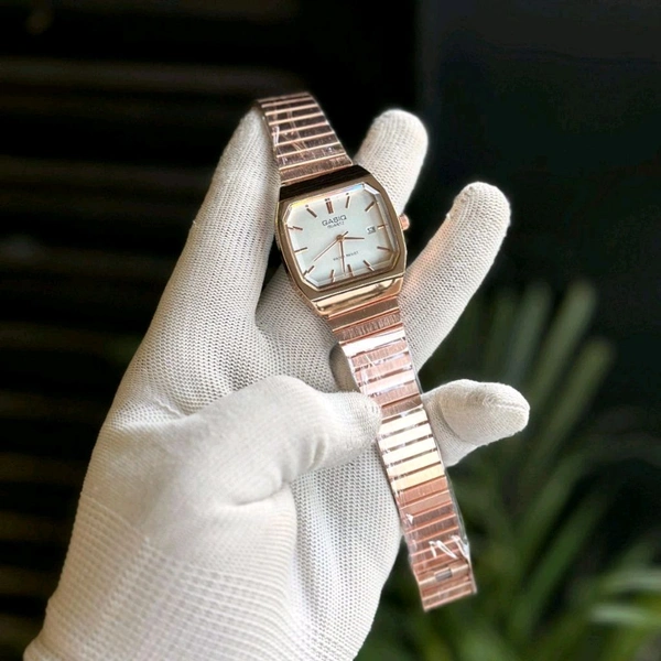 Most Demanded Gasiq Quartz Movement Watch With High Quality Strap Best finishing Body & Case - SRG1