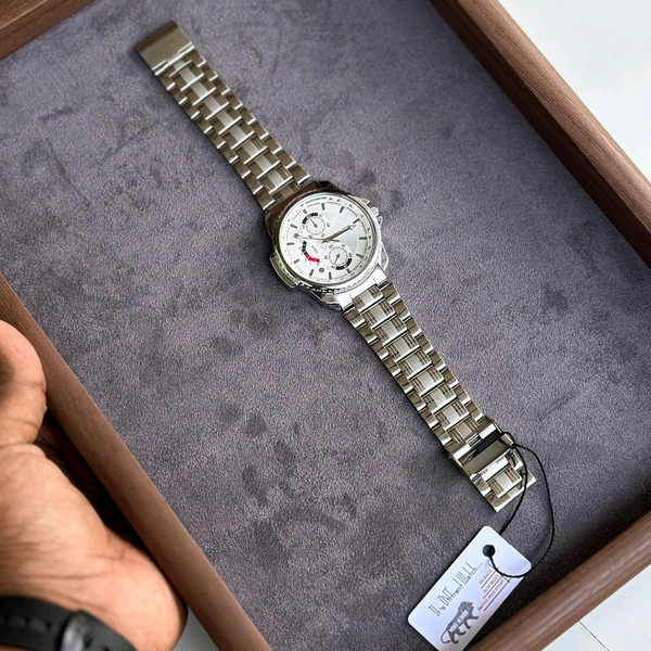 Fenton Analog Quartz Movement Watch With High Quality Strap Best finishing Body & Case - SRF1