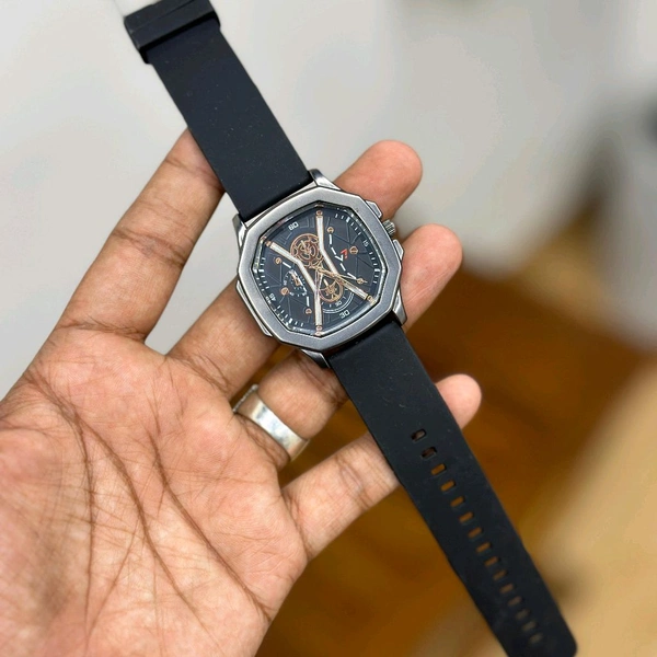 V7 Analog Quartz Movement Watch With High Quality Strap Best finishing Body & Case - SRV2