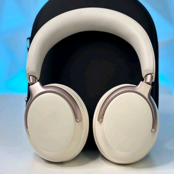 First Time In India 1:1 Master Qc Ultra Sealed Box With Active Noise Cancellation, High Sound Quality - Smoke White, 1 Month Cybzone Warranty