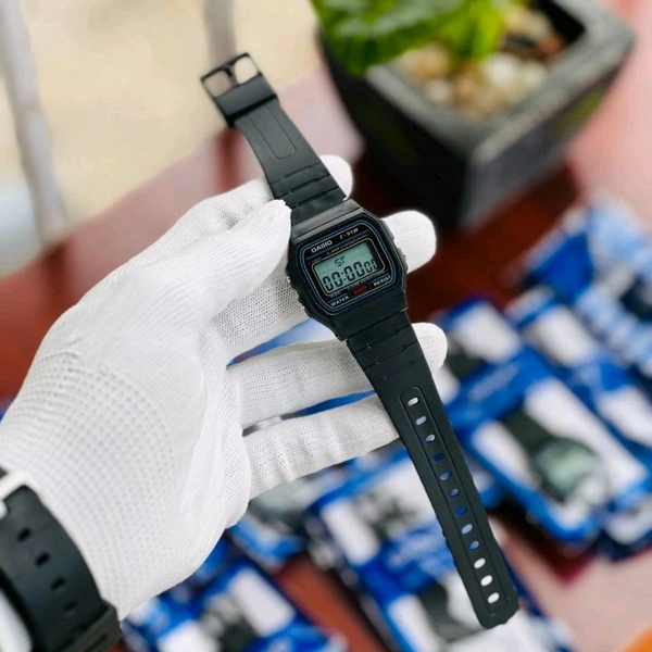 Gasio Digital Unisex Metal Strap Watch