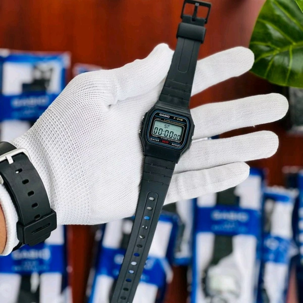 Gasio Digital Unisex Metal Strap Watch