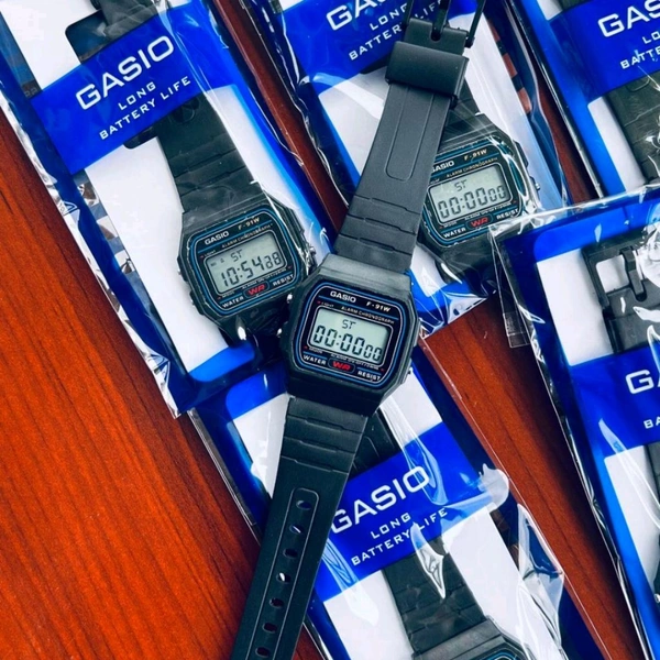 Gasio Digital Unisex Metal Strap Watch