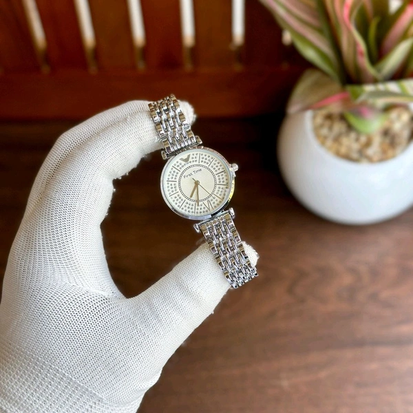 First Time Analog Quartz Movement Watch With High Quality Strap Best finishing Body & Case - SRF2