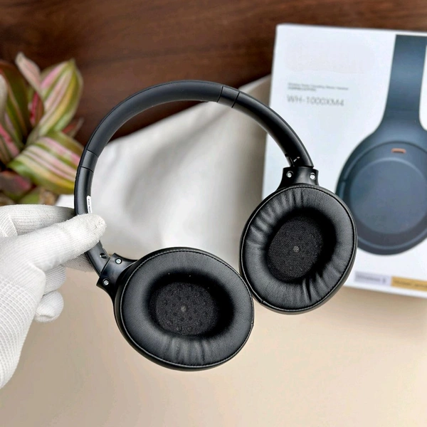 Wireless Headphones With Rich Bass, Clear Calls, True Gaming Earbuds With Microphone, Wireless Headphones For Computers, Wireless Headphones With Microphone, Lightweight Audio Headphones For Home Gaming, Mobile Phones - 1 Month Cybzone Warranty, Black