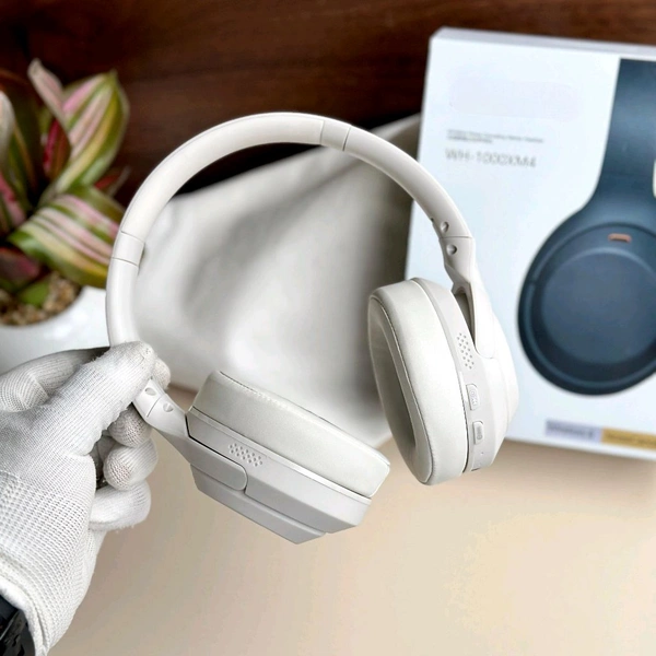Wireless Headphones With Rich Bass, Clear Calls, True Gaming Earbuds With Microphone, Wireless Headphones For Computers, Wireless Headphones With Microphone, Lightweight Audio Headphones For Home Gaming, Mobile Phones - 1 Month Cybzone Warranty, Smoke White