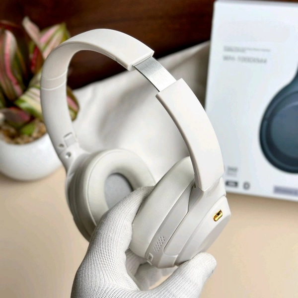 Wireless Headphones With Rich Bass, Clear Calls, True Gaming Earbuds With Microphone, Wireless Headphones For Computers, Wireless Headphones With Microphone, Lightweight Audio Headphones For Home Gaming, Mobile Phones - 1 Month Cybzone Warranty, Smoke White