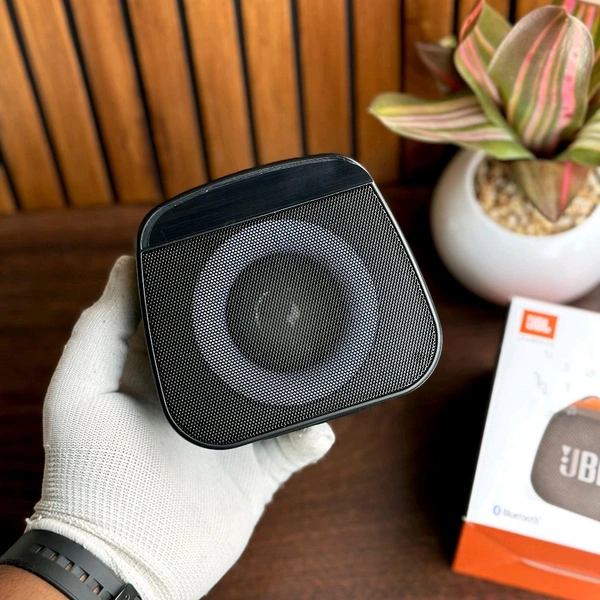 Portable Wireless Bluetooth Speaker for Playing Music On Mobile Phones, Portable Wireless Speaker with Lighting, Loud Stereo Sound, Dual Pairing, Small Outdoor Speaker Wireless, Suitable for Parties, Camping - SRB1, 1 Month Cybzone Warranty