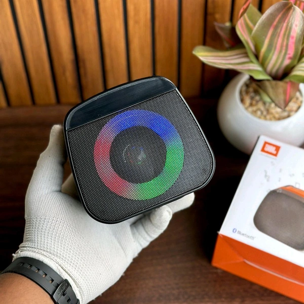 Portable Wireless Bluetooth Speaker for Playing Music On Mobile Phones, Portable Wireless Speaker with Lighting, Loud Stereo Sound, Dual Pairing, Small Outdoor Speaker Wireless, Suitable for Parties, Camping - SRB1, 1 Month Cybzone Warranty