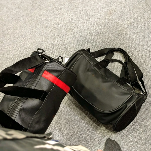 Large Capacity Travel Bag with Dry/Wet Separation - Stylish Faux Leather Crossbody for Sports, Fitness & Commuting - Black And Red
