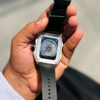 New Fashion High Quality Analog Quartz Movement Watch With High Quality Strap Best finishing Body & Case - SRM1