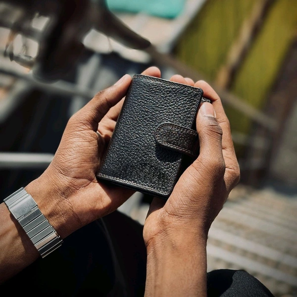 Multifunctional Wallet, Stylish, Trendy, Minimalist Credit Card Holder with Pop-Up Card Slot, Crafted from High-Quality Leather, Perfect For Fathers, Husbands, Brothers, Partners, And As a Top Gift Choice