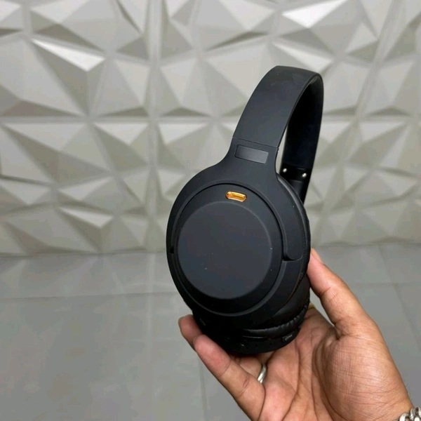 Introducing New Wireless Headphone With Microphone, Retractable & Foldable Wireless Headset, Long Battery Life, Enjoy Music And Hands-Free Calls - Black, 1 Month Cybzone Warranty