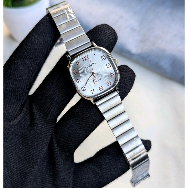Fhulun Analog Quartz Movement Watch With High Quality Strap Best finishing Body & Case - SRF4