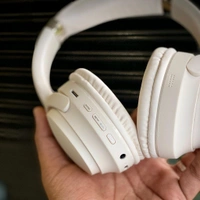QuietComfort 45 Wireless Headphones – BT Earphone, Over Ear Headphones With Built-in Mic - 6 to 12 Hours Playtime, Foldable Stereo Wireless Headset, Perfect For Everyday Use - Off White, 1 Month Cybzone Warranty