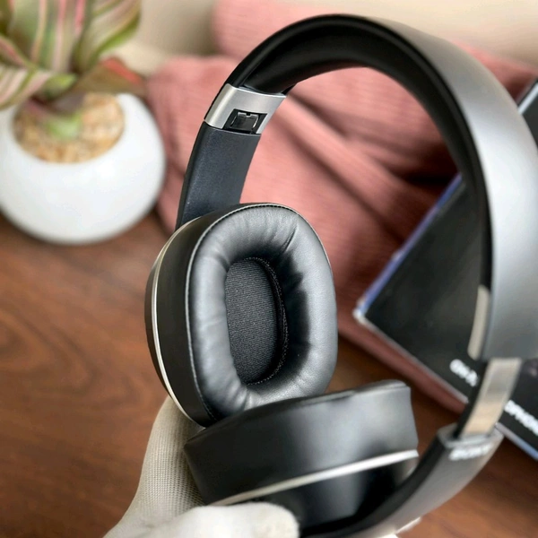 QuietComfort 45 Wireless Headphones – BT Earphone, Over Ear Headphones With Built-in Mic - 6 to 12 Hours Playtime, Foldable Stereo Wireless Headset, Perfect For Everyday Use - 1 Month Cybzone Warranty