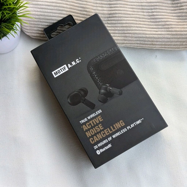 New MOTIF Wireless Earbuds – Quality Ceramic Finish, Lossless Connectivity & Long Battery Life 