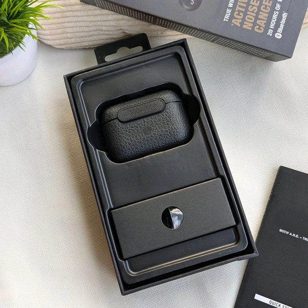 New MOTIF Wireless Earbuds – Quality Ceramic Finish, Lossless Connectivity & Long Battery Life 
