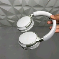 New Wireless Headphones – BT Earphone, Over Ear Headphones With Built-in Mic - Upto 8 Hours Playtime, Heavy Sound And Bass Quality, Perfect For Everyday Use - 1 Month Cybzone Warranty, White