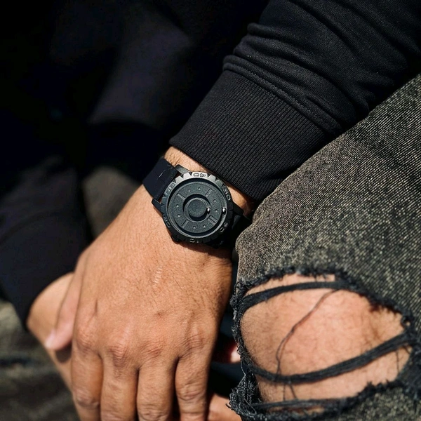 Minimalist Magnetic Ball Watch – Modern Design Watch, Rubber Strap, Round Dial, Battery Powered - Black