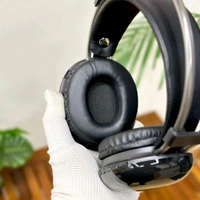 Presenting You All, New Rgb Colour Headphones, Multi Colour Led Light Inbuilt Headphones Heavy Quality Top Look For Gaming And Night Clubs / Party - 1 Month Cybzone Warranty