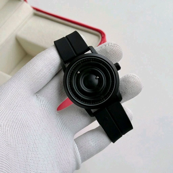 Most Demanded Magnetic Analog Quartz Movement Watch With High Quality Strap Best finishing Body & Case - Black
