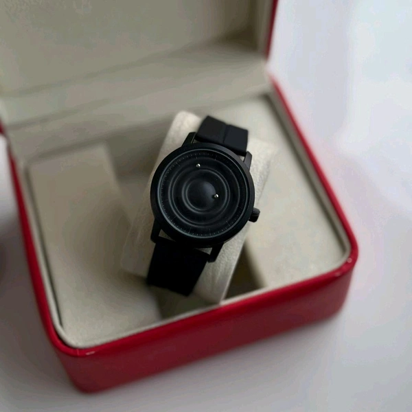 Most Demanded Magnetic Analog Quartz Movement Watch With High Quality Strap Best finishing Body & Case - Black