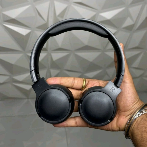 Wireless Earphone Headphones With Microphone Lightweight, For Music Lovers & Professionals - Suitable for Travel, Office & Home, 5-6 Hours Playback Time, High Quality Model - Black, 1 Month Cybzone Warranty