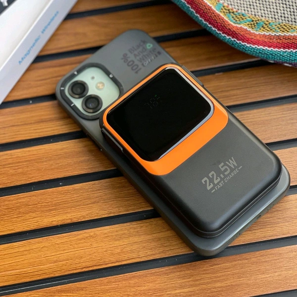 Universal 5000mAh Magnetic Wireless Power Bank – Ultra Portable & Fast Charging - 1 Month Cybzone Warranty