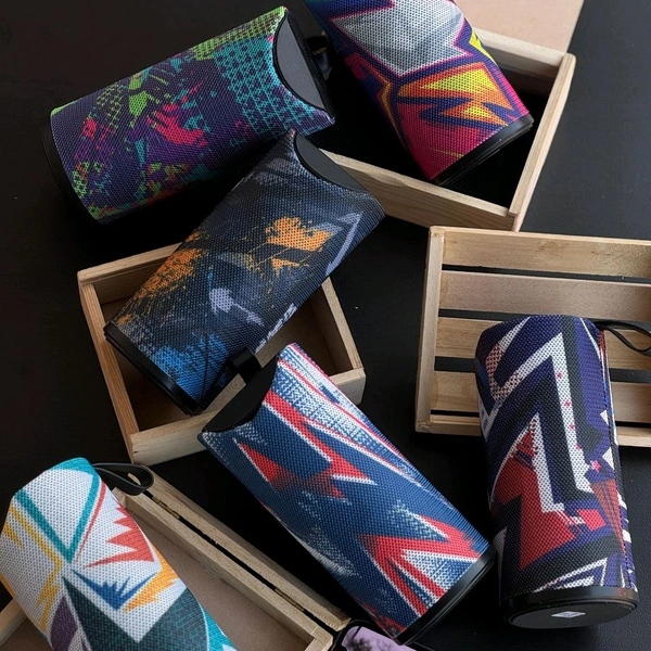 Portable Bluetooth Speaker, Dynamic Thunder Sound With High Bass 10 W Bluetooth Speaker