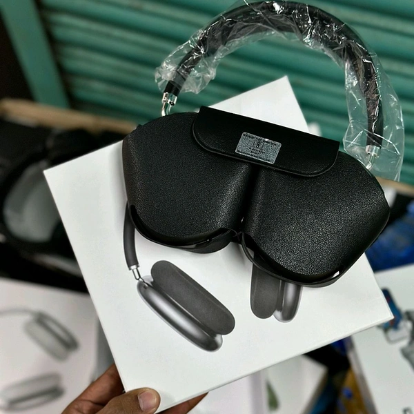 Headphones Max – Master Quality with Popup Window, Best Audio Quality With Travel Case  - Black