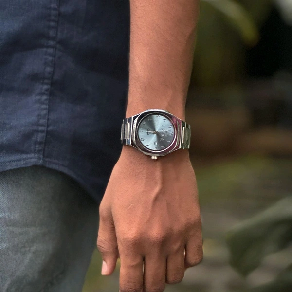 Sabr Original Quartz Movement Watch with Arabic Numerals, Suitable As a Gift for Business Meetings, Valentine'S Day, Or Birthdays. - SRB3
