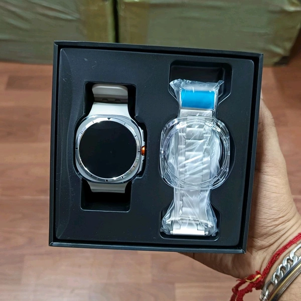 New Sk7 Ultra Smartwatch With Amoled Screen, Activity & Fitness Tracker, Long Battery Backup, Magnetic Charging, Sports Modes - Perfect for Personal Use and Birthday Gifts - 1 Month Cybzone Warranty