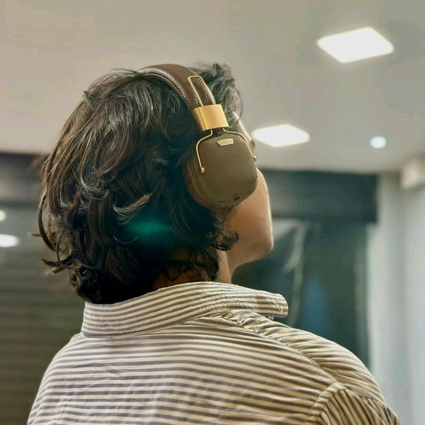 Wireless Headphones, HD Stereo Sound Over Ear Headphones with Built-in Microphones, Deep Bass 10 Hours Playtime, Fast Charge BT Headset for Adults, School, Travel - Brown