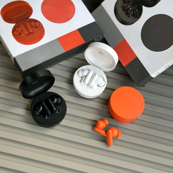 New Wireless Earphone with 5-Hour Call Time | High Sound & Mic Quality | 500mAh Battery | Signature Sound - Orange