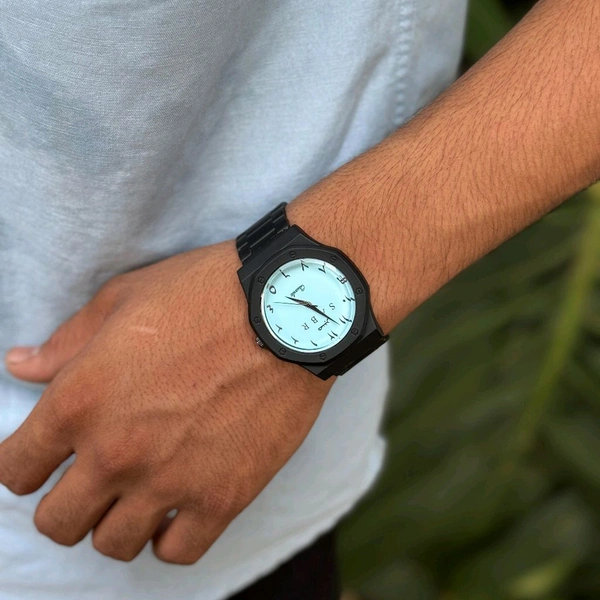 Sabr Original Quartz Movement Watch with Arabic Numerals, Suitable As a Gift for Business Meetings, Valentine'S Day, Or Birthdays. - SRB1