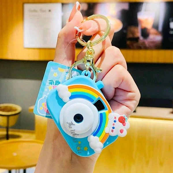 Creative Simulation Projective Camera Keychain WITH Zinc Alloy Ring, Suitable for Bagpack, side purse, girl, kids-play Key Ring Rainbow Projection Camera Keychain Student Couple School bag Exquisite Hanger Keychain