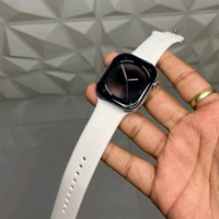 Hello Plum H16 Smartwatch – 1GB Storage, Smooth 60Hz Display, Always-On, TWS Connectivity - White, 1 Month Cybzone Warranty