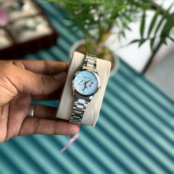Trackon Budget Analog Quartz Watch – Premium Style at a Budget Price - SRD1