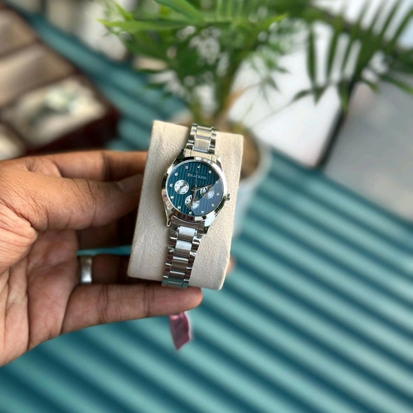 Trackon Budget Analog Quartz Watch – Premium Style at a Budget Price - SRD2
